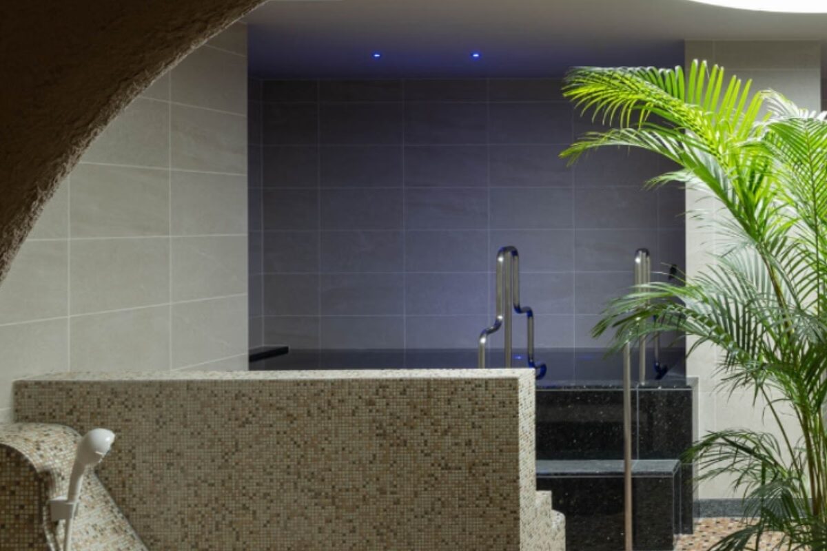 うめきた温泉 蓮 水風呂